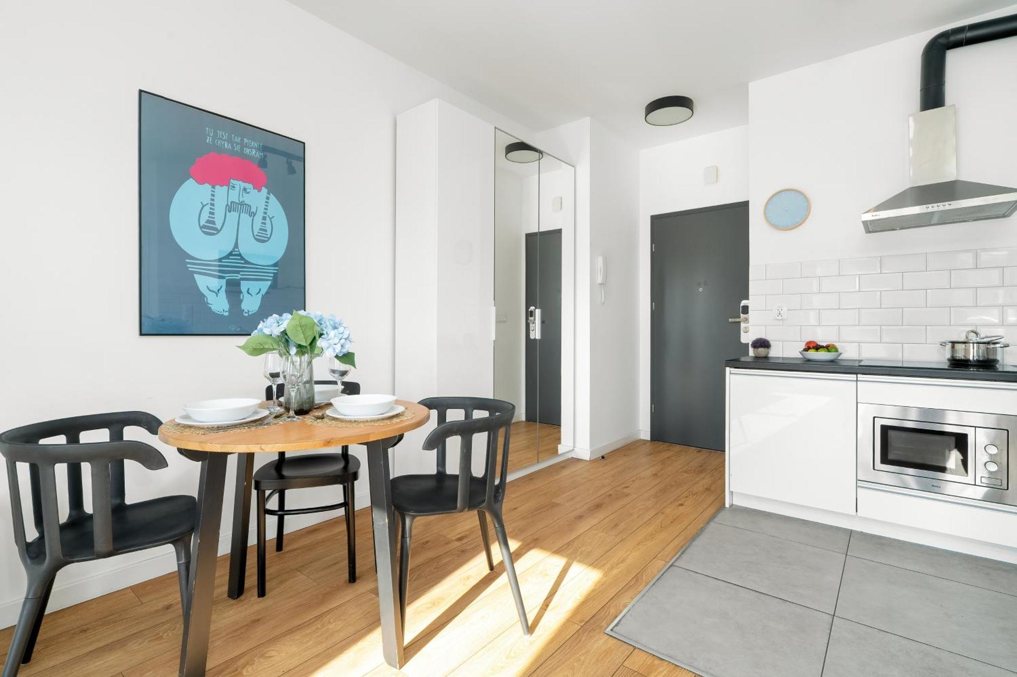 Klimatyczne I Nowoczesne Studio Very Berry W Poznaniu By Noclegi Renters Dış mekan fotoğraf