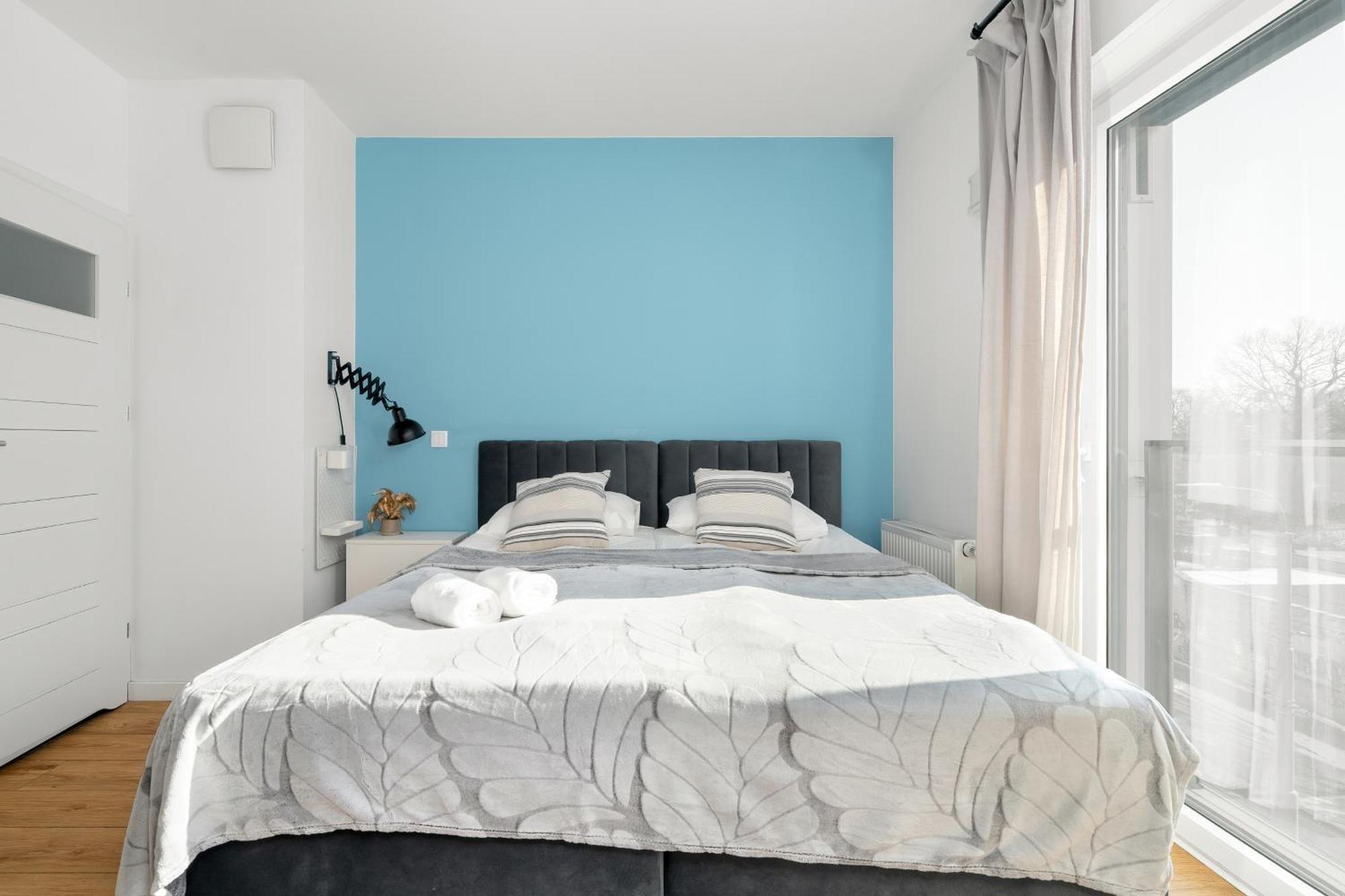 Klimatyczne I Nowoczesne Studio Very Berry W Poznaniu By Noclegi Renters Dış mekan fotoğraf