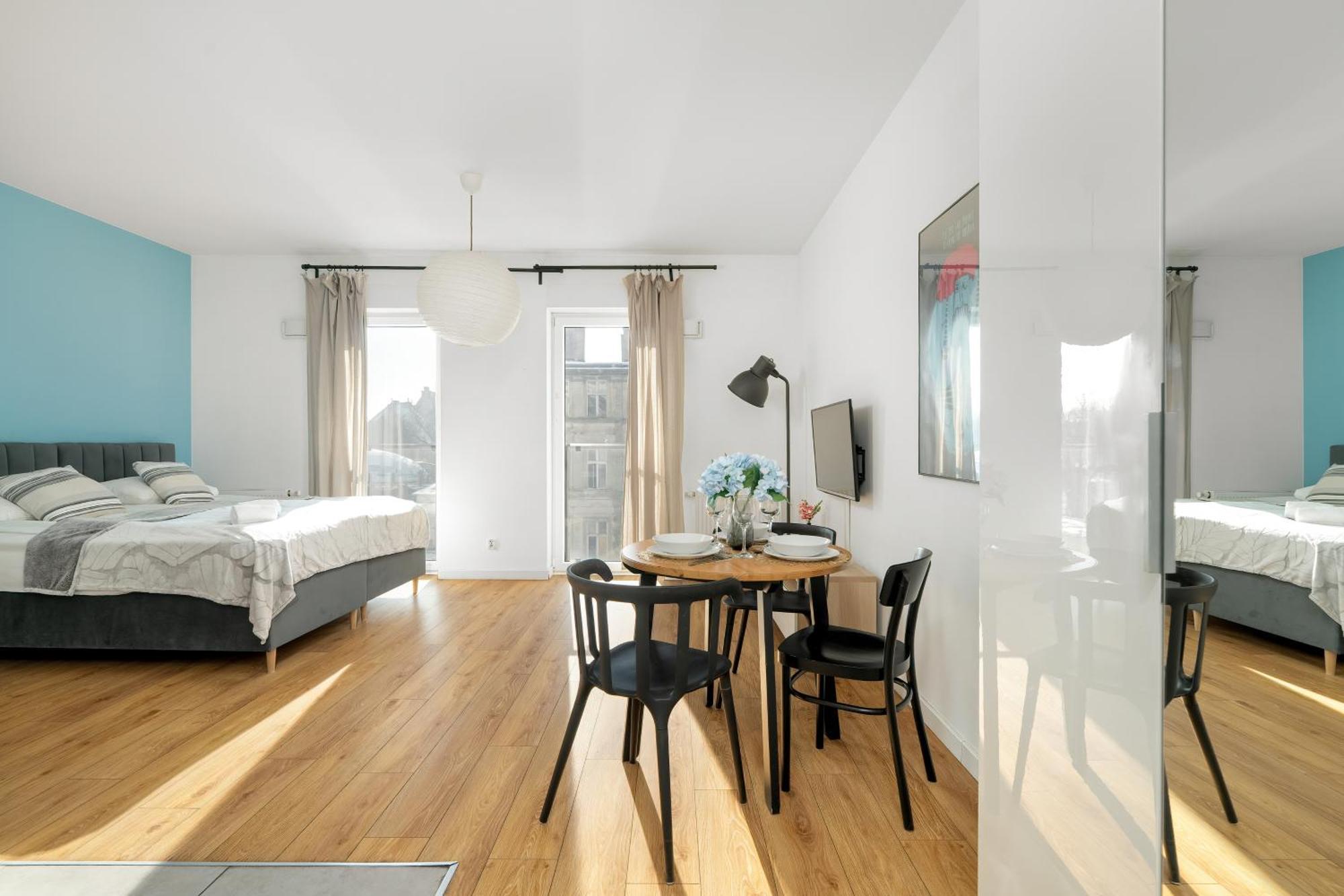 Klimatyczne I Nowoczesne Studio Very Berry W Poznaniu By Noclegi Renters Dış mekan fotoğraf